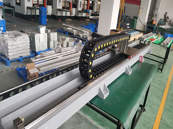 機器人第七軸升降柱是什么