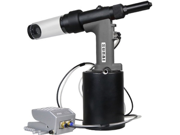 腳踏式鉚釘機(jī)