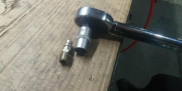 氣動扳手的使用和保養